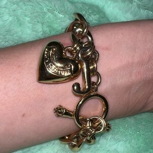 VINTAGE Juicy Couture Heart Pendant Gold Chain Women’s Bracelet y2k 2000s style